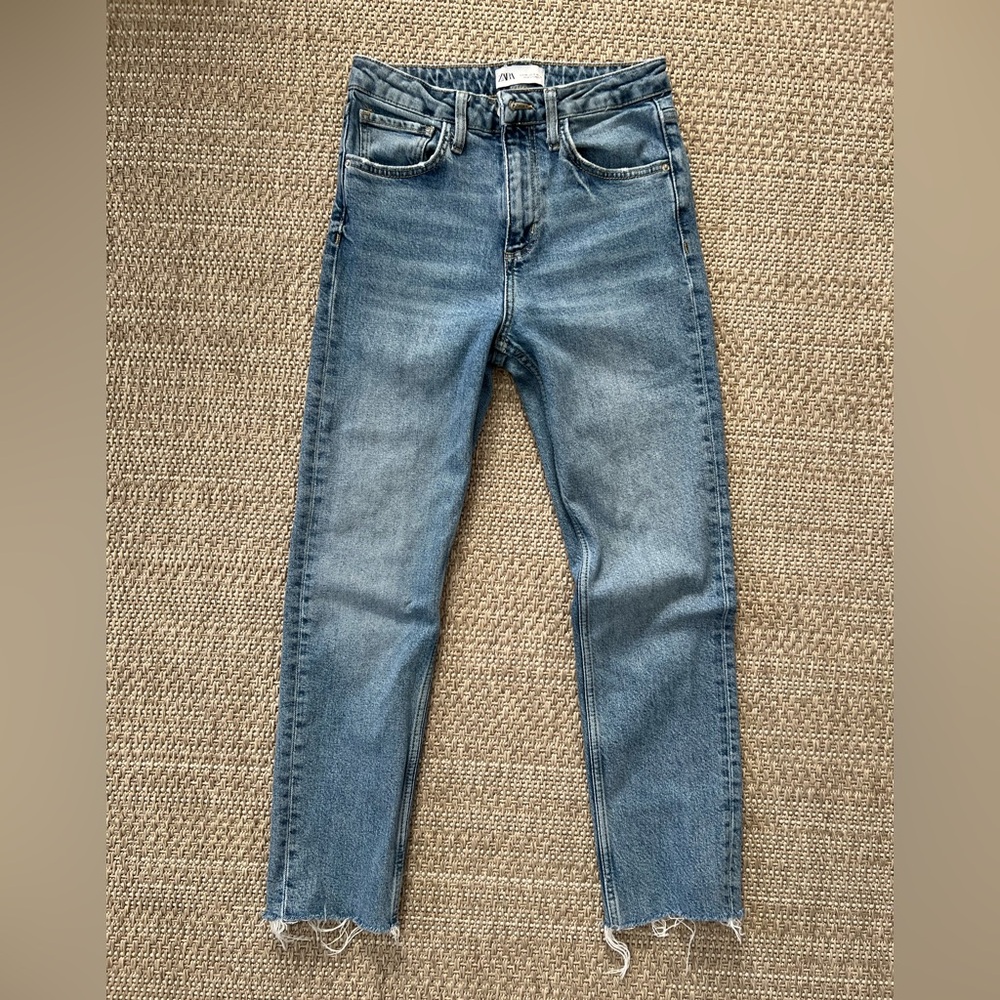 Zara Frayed Hem Light Blue Women's Jeans, Size 4